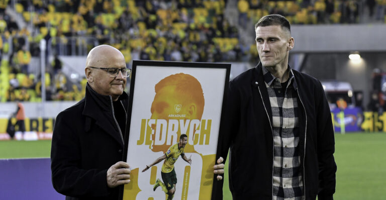 2026.03.14 Katowice
Pilka nozna PKO Ekstraklasa sezon 2025/2026
GKS Katowice - Lechia Gdansk
N/z Slawomir Witek Arkadiusz Jedrych pamiatka 80 kolejnych meczow w barwach GKS
Foto Mateusz Sobczak / PressFocus

2026.03.14 Katowice
Football Polish League PKO Ekstraklasa season 2025/2026
GKS Katowice - Lechia Gdansk
Slawomir Witek Arkadiusz Jedrych pamiatka 80 kolejnych meczow w barwach GKS
Credit: Mateusz Sobczak / PressFocus