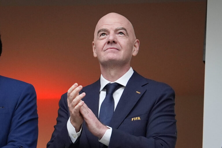 Kanada: Fußball FIFA World Cup, WM, Weltmeisterschaft, Fussball 2026, Achtelfinale - Schweiz vs Kolumbien - BC Place, Vancouver: Gianni Infantino, FIFA-Präsident, Ehrentribüne, VIP-Loge, Mimik, Gesichtsausdruck, Emotion *** Canada Soccer, 2026 FIFA World Cup, Round of 16: Switzerland vs. Colombia at BC Place, Vancouver Gianni Infantino, FIFA President, VIP Box, facial expressions, emotion Copyright: xJOERANxSTEINSIEKx
2026.07.08 Vancouver
pilka nozna , mistrzostwa swiata , mundial 2026
Szwajcaria - Kolumbia
Foto IMAGO/PressFocus

!!! POLAND ONLY !!!