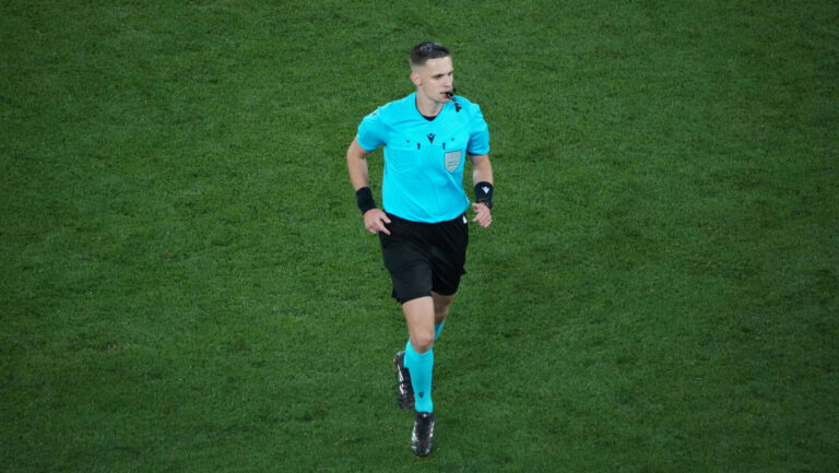 Fussball: Österreich: UEFA Europa League Qualifikation 2026/2027 - 3. Runde, 06.08.2026 - FC Red Bull Salzburg RB, Österreich vs. Pafos FC Zypern - Red Bull Arena Wals-Siezenheim, Österreich Damian Sylwestrzak *** Soccer Austria UEFA Europa League Qualifying 20262027, Round 3, August 6, 2026, FC Red Bull Salzburg RB, Austria vs. Pafos FC, Cyprus, Red Bull Arena, Wals-Siezenheim, Austria, Damian Sylwestrzak Copyright: xLukasxBierederx
2026.08.06 Salzburg
pilka nozna , Liga Europy
FC Red Bull Salzburg - Pafos FC 
Foto IMAGO/PressFocus

!!! POLAND ONLY !!!