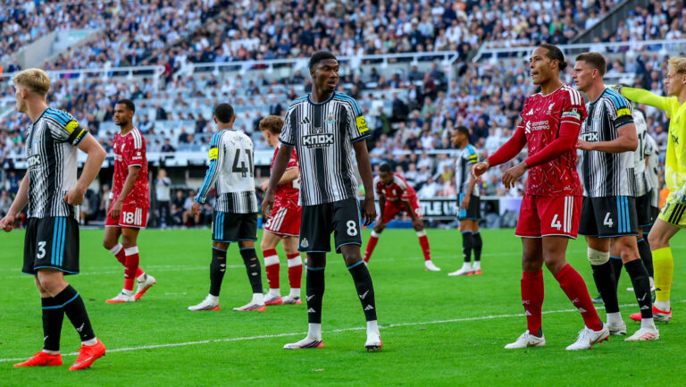 Newcastle United v Liverpool, Premier League Newcastle United midfielder Aladji Bamba 8 during the Premier League match between Newcastle United and Liverpool at St. James s Park, Newcastle, UK on 23 August 2026. Editorial use only DataCo restrictions apply See www.football-dataco.com , Copyright: xSimonxDaviesx PSI-24722-0345
2026.08.23 Newcastle
pilka nozna ,  liga angielska
Newcastle United - FC Liverpool
Foto IMAGO/PressFocus

!!! POLAND ONLY !!!