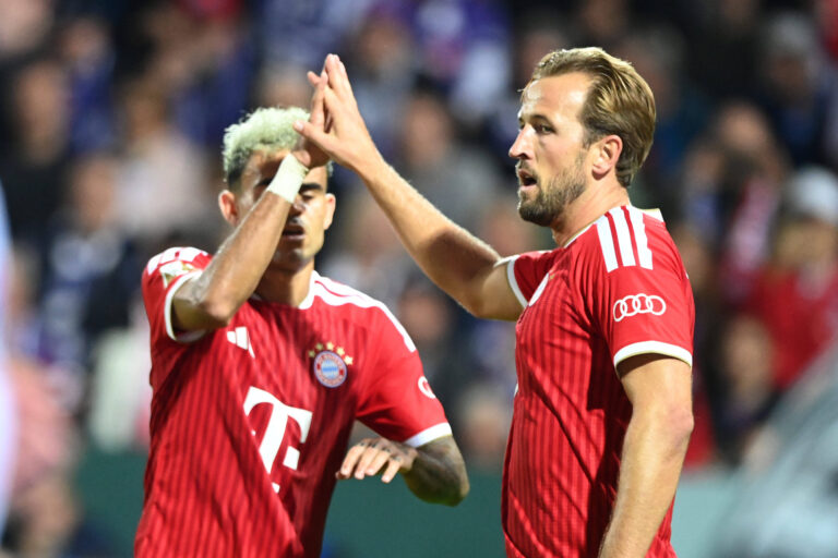 Harry KANE M jubelt nach seinem Tor zum 1-4 mit LUIS DIAZ M Jubel, jubeln, Freude, cheers, Fussball DFB Pokal, 1. Hauptrunde, VfL Osnabrueck - FC Bayern Muenchen 1-4 am 02.09.2026 im Stadion an der Bremer Bruecke Osnabrueck / Deutschland. DFL / DFB regulations prohibit any use of photographs as image sequences and/ or quasi-video Â *** Harry KANE M celebrates after scoring the 1-4 goal with LUIS DIAZ M celebration, cheering, joy, cheers, soccer, DFB Cup, 1st round, VfL Osnabrück vs. FC Bayern Munich 14 on September 2, 2026, at the Stadion an der Bremer Brücke in Osnabrück, Germany. DFL and DFB regulations prohibit any use of photographs as image sequences and/or quasi-video. Â
2026.09.02 Osnabrueck
pilka nozna , Puchar Niemiec
VfL Osnabrueck - FC Bayern Monachium
Foto IMAGO/PressFocus

!!! POLAND ONLY !!!