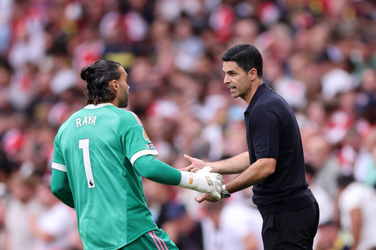London, England, 6th September 2026. David Raya of Arsenal with Mikel Arteta manager of Arsenal during the Arsenal vs Chelsea Premier League match at the Emirates Stadium, London. Picture credit should read: David Klein / Sportimage EDITORIAL USE ONLY. No use with unauthorised audio, video, data, fixture lists, club/league logos or live services. Online in-match use limited to 120 images, no video emulation. No use in betting, games or single club/league/player publications. SPI_039_DK_Arsenal_Chelsea SPI-4978-0036
2026.09.06 Londyn
pilka nozna , liga angielska
Arsenal Londyn - Chelsea Londyn
Foto IMAGO/PressFocus

!!! POLAND ONLY !!!