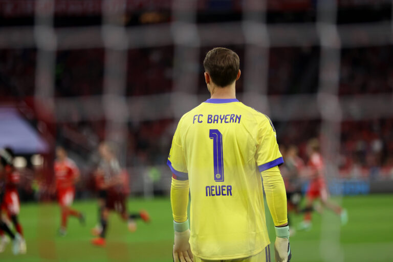 Fussball, Herren, Bundesliga, Saison 2026/2027, FC Bayern Munchen - 1. FC Union Berlin, Allianz Arena Manuel Neuer FC Bayern Munchen stehend von hinten DFB, DFL regulations prohibit any use of photographs as image sequences and/or quasi-video *** Soccer, Men s, Bundesliga, 20262027 Season, FC Bayern Munich vs. 1. FC Union Berlin, Allianz Arena: Manuel Neuer of FC Bayern Munich standing from behind. DFB and DFL regulations prohibit any use of photographs as image sequences and/or quasi-video.
2026.09.18 Monachium
pilka nozna liga niemiecka
Bayern Monachium - 1. FC Union Berlin

Foto IMAGO/PressFocus

!!! POLAND ONLY !!!