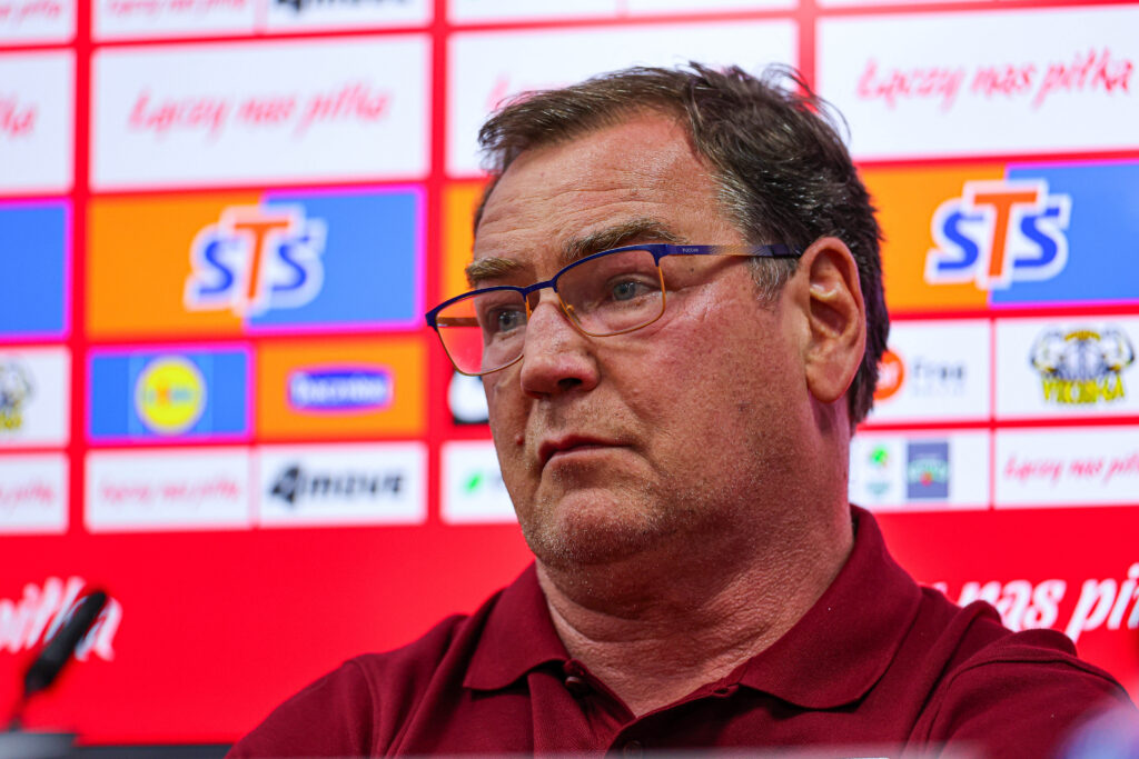 2026.10.04 Zenica
pilka nozna trening i konferencja prasowa przed UEFA Liga Narodow
Bosnia i Hercegowina - Polska
N/z Jan Urban (trener, head coach)
Foto Pawel Andrachiewicz / PressFocus

2026.10.04 Zenica
Football - training and press conference before UEFA Nations League
Bosnia and Herzegovina - Poland
Jan Urban (trener, head coach)
Credit: Pawel Andrachiewicz / PressFocus