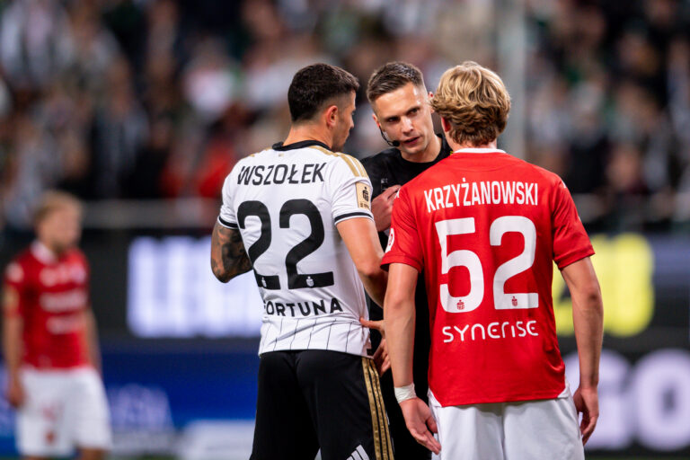 2026.10.11 Warszawa
pilka nozna PKO Ekstraklasa sezon 2026/2027
Legia Warszawa - Wisla Krakow
N/z Pawel Wszolek, Jakub Krzyzanowski
Foto Weronika Morciszek / PressFocus

2026.10.11 Warszawa
Football - Polish PKO Ekstraklasa season 2026/2027
Legia Warszawa - Wisla Krakow
Pawel Wszolek, Jakub Krzyzanowski
Credit: Weronika Morciszek / PressFocus