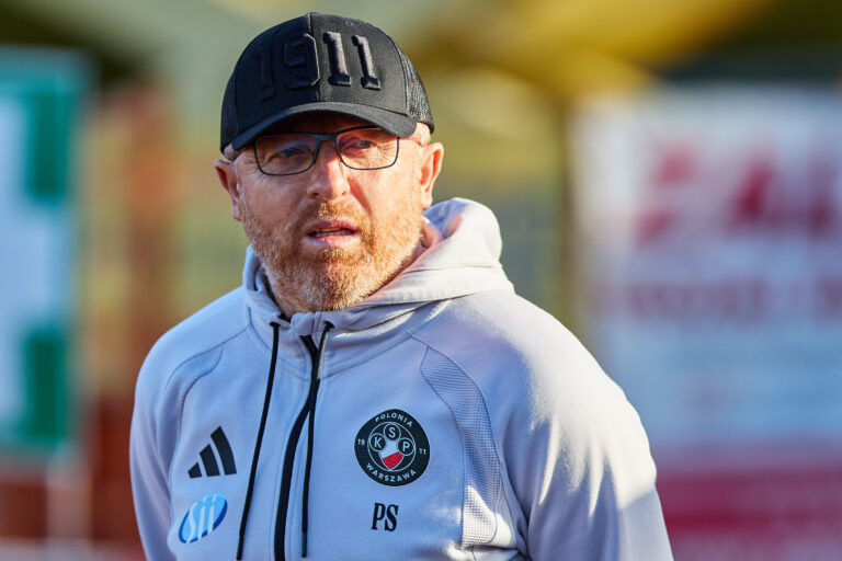 2026.10.17 Pruszkow
Pilka Nozna
Pierwsza Liga Betclic 1 Liga Sezon 2026/2027
Pogon Grodzisk Mazowiecki - Polonia Warszawa
N/z Piotr Stokowiec
Foto Radoslaw Makuch / PressFocus

2026.10.17 Pruszkow
Football
Polish Betclic First I League Season 2026/2027
Pogon Grodzisk Mazowiecki - Polonia Warszawa
Piotr Stokowiec
Credit: Radoslaw Makuch / PressFocus