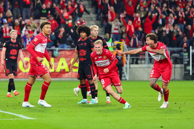 2026.10.23 Lodz Pilka Nozna PKO BP Ekstraklasa Sezon 2026/2027 Widzew Lodz - Gornik Zabrze Nz Karol Swiderski gol bramka radosc Foto:Artur Kraszewski / PressFocus

2026.10.23 Lodz football PKO BP Ekstraklasa  2025/2026 Widzew Lodz - Gornik Zabrze Karol Swiderski gol bramka radosc Credit: Artur Kraszewski / PressFocus