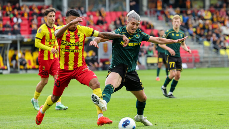 2026.10.24 Kielce
Pilka nozna , PKO BP Ekstraklasa , sezon 2026/27
Korona Kielce - GKS Katowice
N/z Camilo Mena, Borja Galan
Foto Tomasz Blaszczyk / PressFocus

2026.10.24 Kielce
Football , Polish top league , 2026/2027 season 
Hapoel Tel Aviv - GKS Katowice 
Camilo Mena, Borja Galan
Credit: Tomasz Blaszczyk / PressFocus