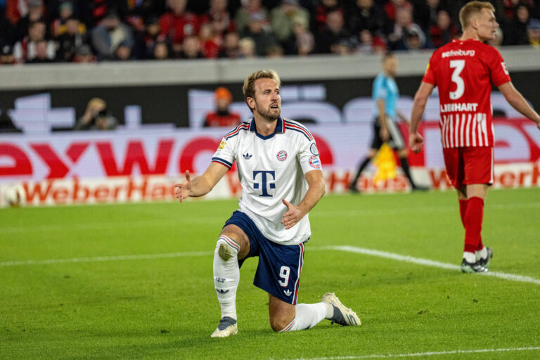 25.10.2026, xdaymx, Fussball 1.Bundesliga, SC Freiburg - Bayern Munchen. Harry Kane FC Bayern Muenchen DFL/DFB REGULATIONS PROHIBIT ANY USE OF PHOTOGRAPHS as IMAGE SEQUENCES and/or QUASI-VIDEO Freiburg *** October 25, 2026, xdaymx, Soccer, Bundesliga 1, SC Freiburg, Bayern Munich, Harry Kane, FC Bayern Munich, DFL, DFB. REGULATIONS PROHIBIT ANY USE OF PHOTOGRAPHS AS IMAGE SEQUENCES AND/OR QUASI-VIDEO. Freiburg
2026.10.25 Fryburg
pilka nozna liga niemiecka
SC Freiburg - Bayern Monachium
Foto IMAGO/PressFocus

!!! POLAND ONLY !!!