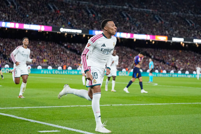 IPA90201573 - Kylian Mbappe of Real Madrid CF celebrates after scoring his team's first goal during the Spanish championship LaLiga football match between FC Barcelona and Real Madrid CF on 25 October 2026 at Camp Nou stadium in Barcelona, Spain (Photo by Dennis Agyeman/DPPI/IPA Sport 2/ipa-agency.net/Sipa USA)
2026.10.25 Barcelona
pilka nozna liga hiszpanska
FC Barcelona - Real Madryt

Foto IPA/SIPA USA/PressFocus

!!! POLAND ONLY !!!